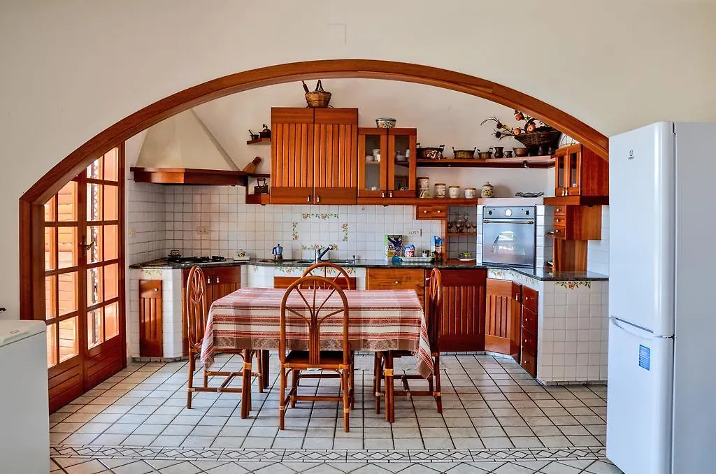 Holiday home Casa Di Mare Barabba Villa Santa Teresa Di Riva